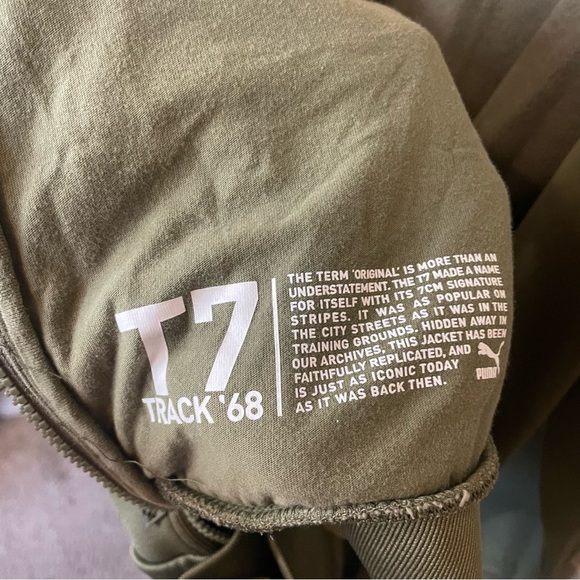 PUMA Green T7 ICONIC Regular Fit Sweatshirt - Picture 7 of 10